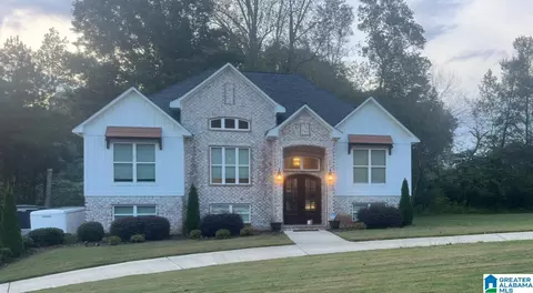 8414 Trails End Ln, Trussville, AL 35173