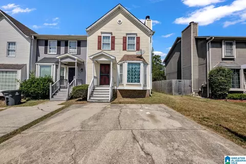 411 Jamestown Manor Dr, Gardendale, AL 35071