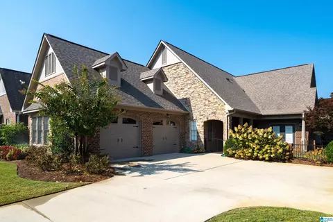 1013 Danberry Ln, Birmingham, AL 35242