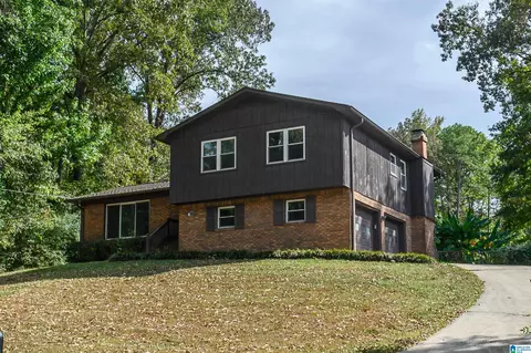 Exterior - 1807 Apache Way, Alabaster, AL 35007 photo 3 of 11