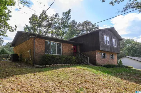 Exterior - 1807 Apache Way, Alabaster, AL 35007 photo 2 of 11