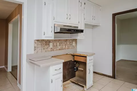 Kitchen - 1807 Apache Way, Alabaster, AL 35007 photo 5 of 5