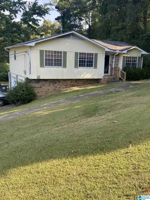 5052 Darlene Dr, Pinson, AL 35126