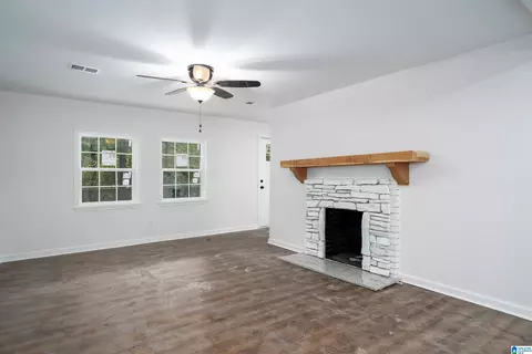 Living - 312 Lehigh Rd, Trafford, AL 35172 photo 4 of 6