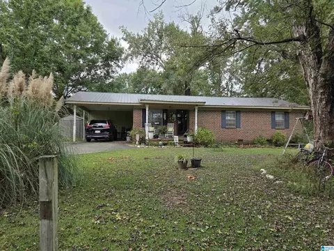 1563 Northern Ln, Sylacauga, AL 35150