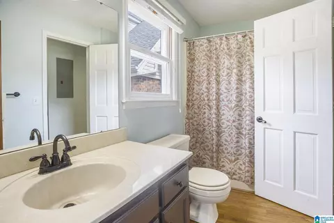 Bath - 103 Windover Dr, Clanton, AL 35045 photo 1 of 6
