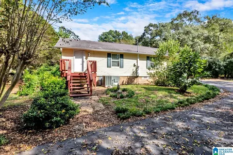 3469 Virginia Dr, Hueytown, AL 35023