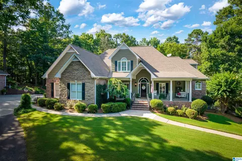 135 Yvonne St, Trussville, AL 35173