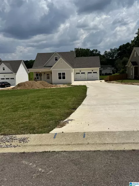 1490 Brooks Dr, Mount Olive, AL 35117