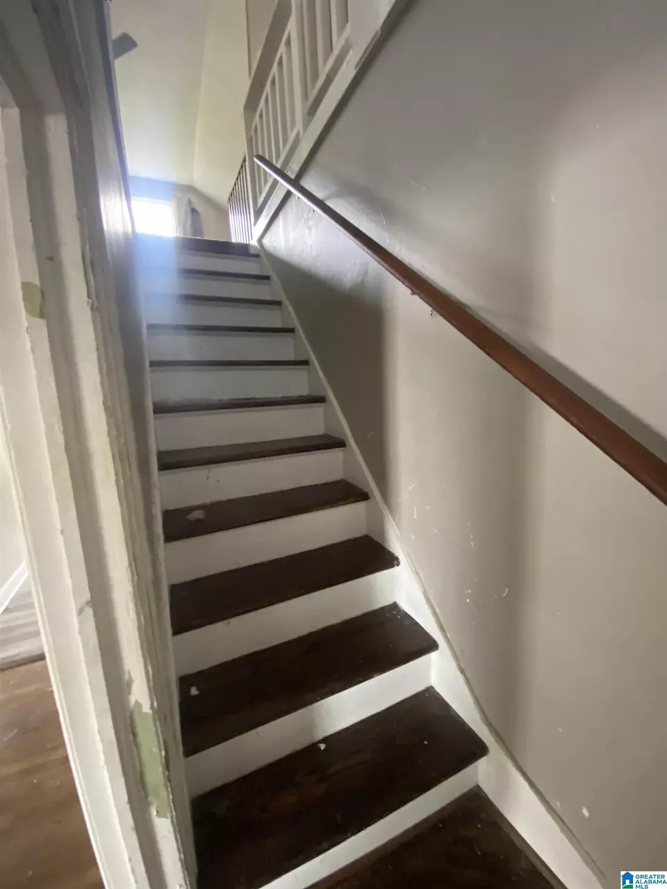 Entry Way - 901 7th St W, Birmingham, AL 35204 photo 2 of 4