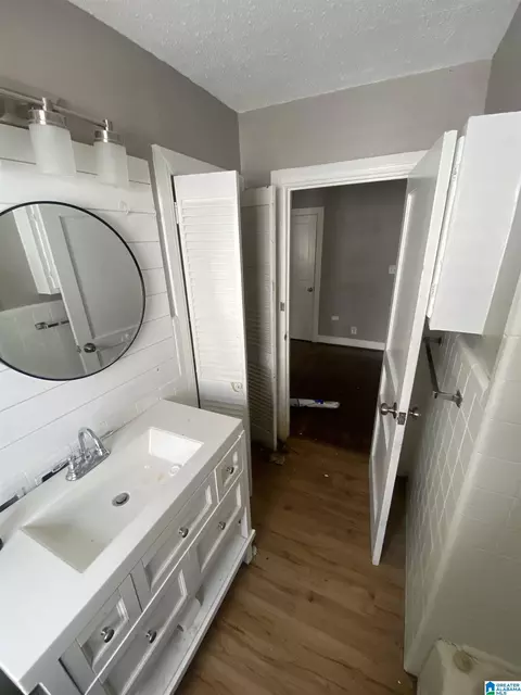 Bath - 901 7th St W, Birmingham, AL 35204 photo 1 of 3