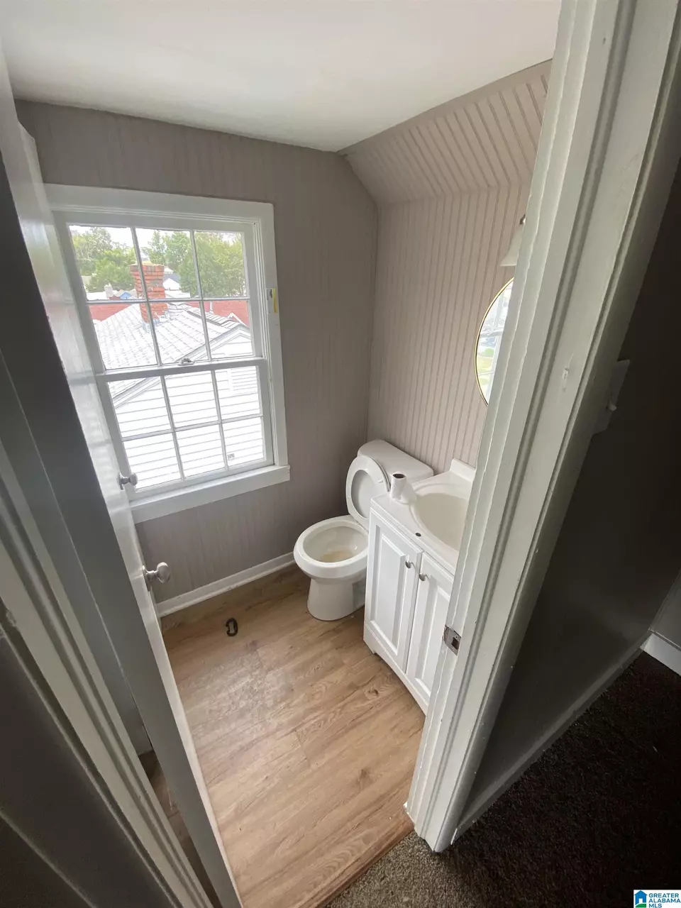 Bath - 901 7th St W, Birmingham, AL 35204 photo 3 of 3