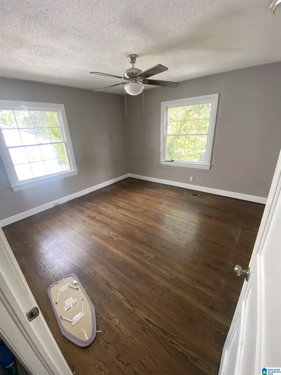 Bedroom - 901 7th St W, Birmingham, AL 35204 photo 1 of 8