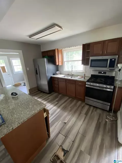 Kitchen - 901 7th St W, Birmingham, AL 35204 photo 1 of 1