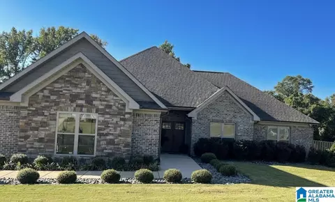 195 Crest Loop Rd, Clanton, AL 35046