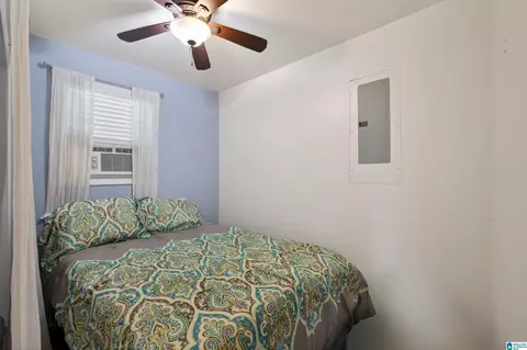 Bedroom - 122 County Road 734, Clanton, AL 35046 photo 9 of 10