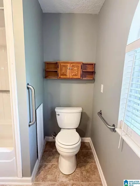 Bath - 506 Quarry Rd, Glencoe, AL 35905 photo 10 of 10
