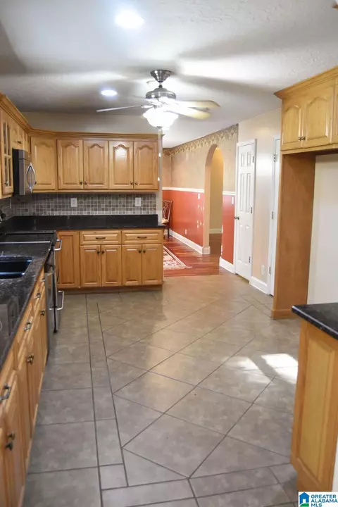 Kitchen - 506 Quarry Rd, Glencoe, AL 35905 photo 4 of 5