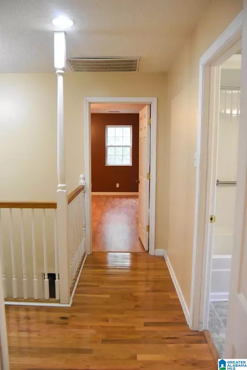Entry Way - 506 Quarry Rd, Glencoe, AL 35905 photo 10 of 11