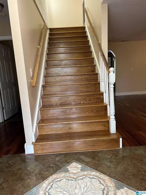 Entry Way - 506 Quarry Rd, Glencoe, AL 35905 photo 2 of 11