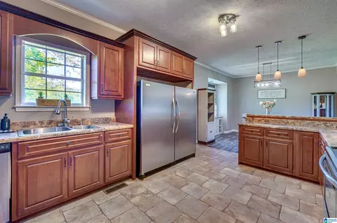 Kitchen - 600 County Road 464, Clanton, AL 35046 photo 5 of 6