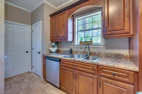 Kitchen - 600 County Road 464, Clanton, AL 35046 photo 4 of 6