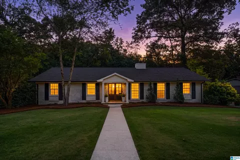 1321 Willoughby Rd, Vestavia Hills, AL 35216
