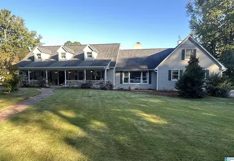 1207 Cheval Ln, Vestavia Hills, AL 35216
