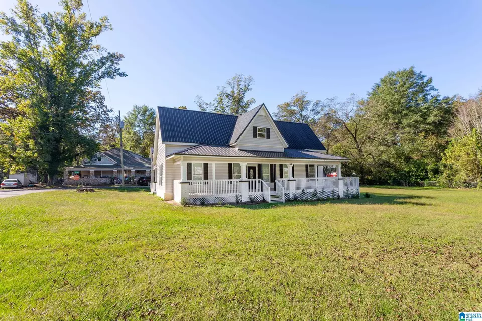 Exterior - 424 7th Ave, Ashville, AL 35953 photo 2 of 9
