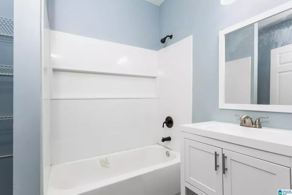 Bath - 424 7th Ave, Ashville, AL 35953 photo 4 of 7