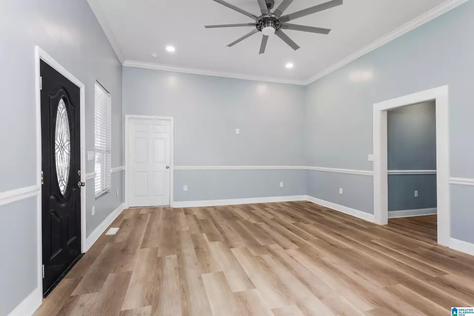 Living - 424 7th Ave, Ashville, AL 35953 photo 1 of 1