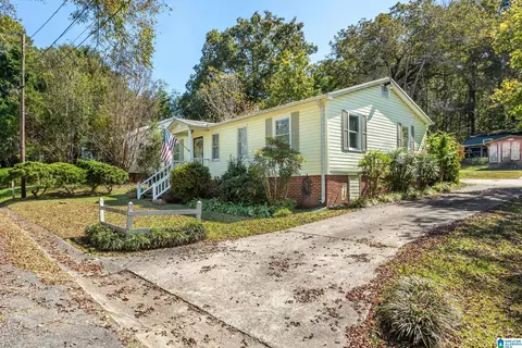 56 9th Ave, Ashville, AL 35953