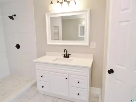 Bath - 7 Christopher Way, Anniston, AL 36207 photo 5 of 23