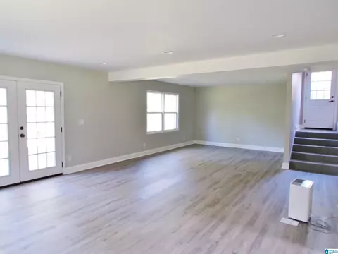 Living - 7 Christopher Way, Anniston, AL 36207 photo 19 of 20