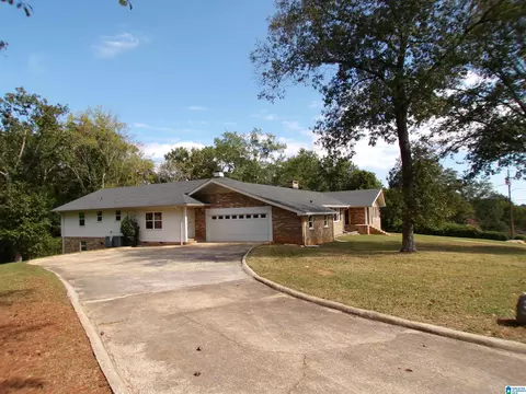 Exterior - 7 Christopher Way, Anniston, AL 36207 photo 2 of 17
