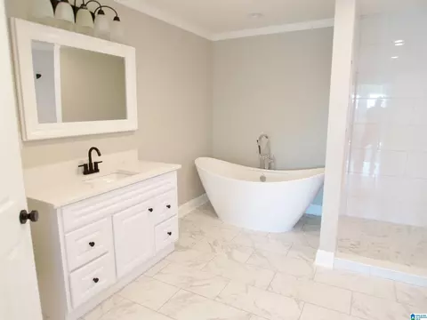 Bath - 7 Christopher Way, Anniston, AL 36207 photo 3 of 23
