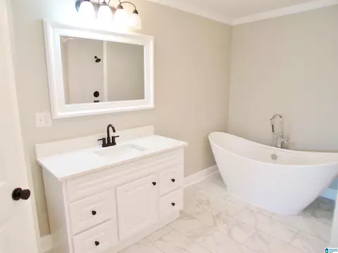 Bath - 7 Christopher Way, Anniston, AL 36207 photo 4 of 23