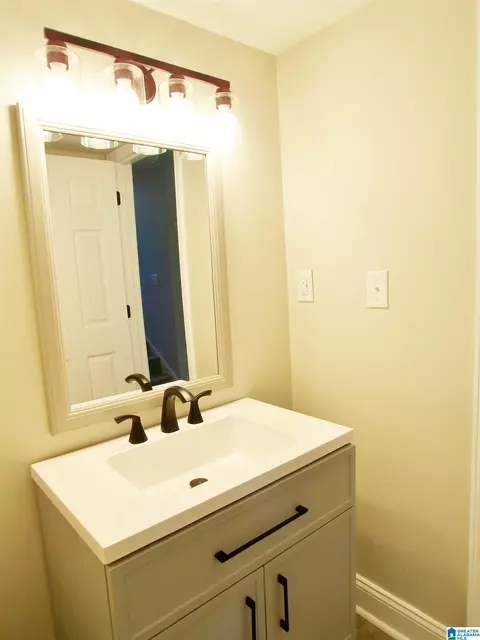 Bath - 7 Christopher Way, Anniston, AL 36207 photo 23 of 23