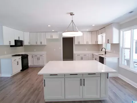 Kitchen - 7 Christopher Way, Anniston, AL 36207 photo 3 of 15