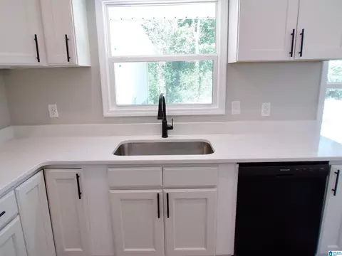 Kitchen - 7 Christopher Way, Anniston, AL 36207 photo 6 of 15