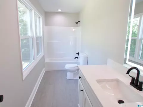 Bath - 7 Christopher Way, Anniston, AL 36207 photo 12 of 23