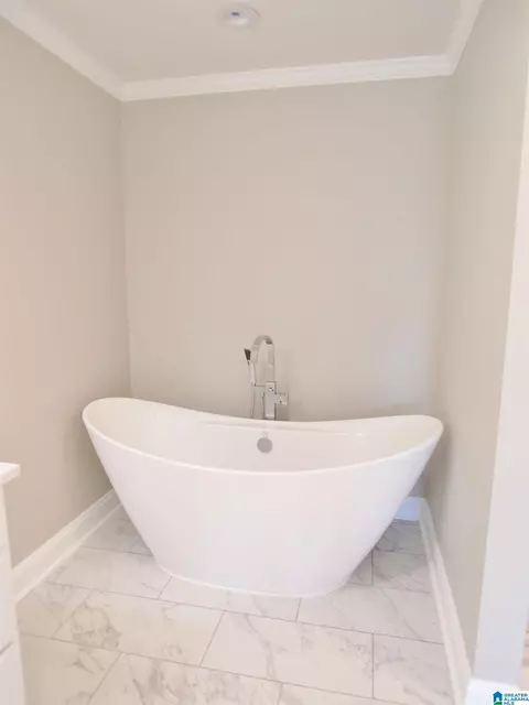 Bath - 7 Christopher Way, Anniston, AL 36207 photo 9 of 23