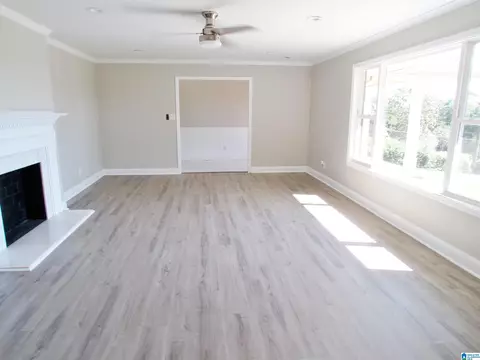Living - 7 Christopher Way, Anniston, AL 36207 photo 2 of 20