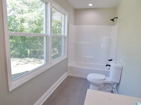 Bath - 7 Christopher Way, Anniston, AL 36207 photo 14 of 23