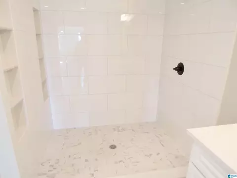 Bath - 7 Christopher Way, Anniston, AL 36207 photo 6 of 23