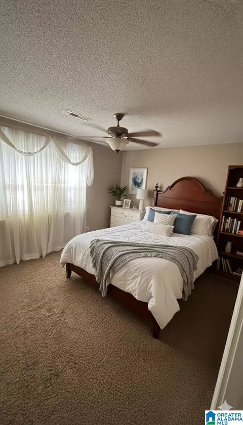 Bedroom - 2505 Springview Dr, Jasper, AL 35504 photo 2 of 3