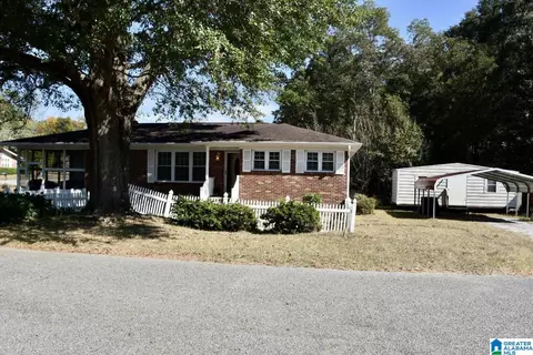 706 3rd St N, Clanton, AL 35045 photo 2