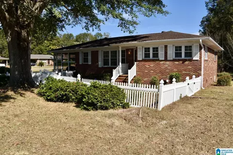 706 3rd St N, Clanton, AL 35045 photo 1