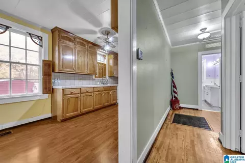 Entry Way - 5113 Sutherland Rd, Mount Olive, AL 35117 photo 1 of 5