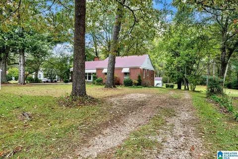 Exterior - 5113 Sutherland Rd, Mount Olive, AL 35117 photo 4 of 14